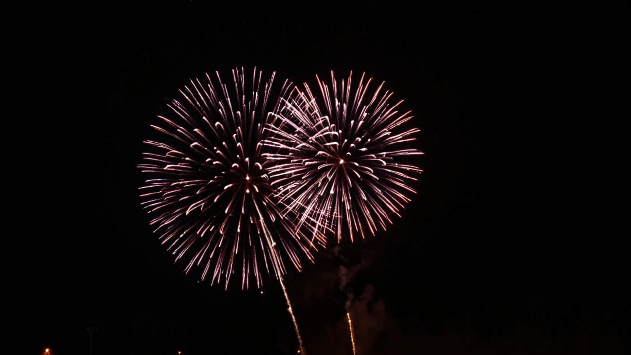 Фейерверки Осветят Барнаул в День Города: Празднование на 19 июля 2024 года